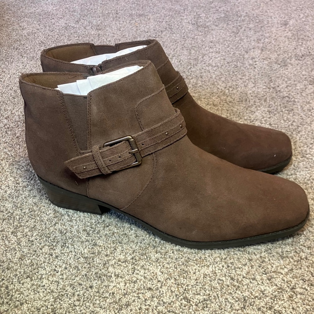 Clarks Danyelle Wish Brown Suede Ankle Boots 12M Buckle Zip Block Heel 26184236